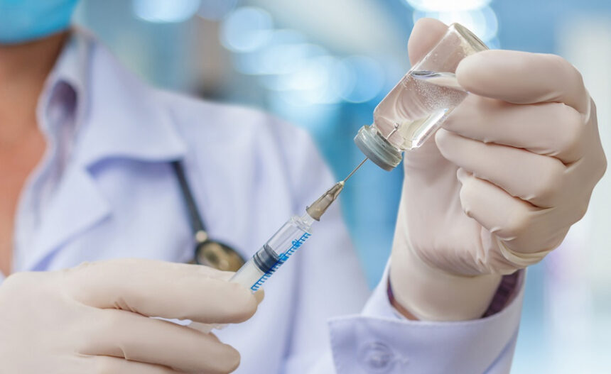 Об эффективности вакцинации и ревакцинации