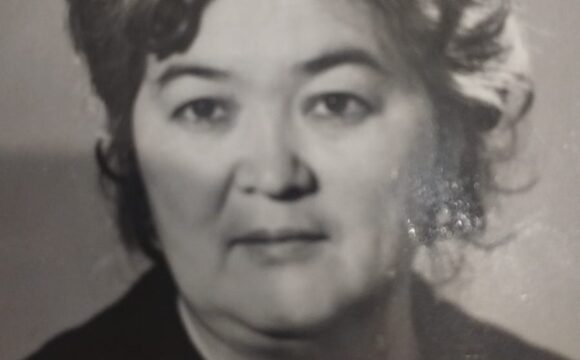 21 декабря 2025 года исполнилось 100 лет — Лапиной Алиме Жакфаровне  – заместителю главного врача по лечебной части Городской поликлиники № 7 Советского района (в настоящее время  КГП на ПХВ Городской поликлиники ветеранов Великой Отечественной войны ). Годы работы – 1982 по 1992 годы.